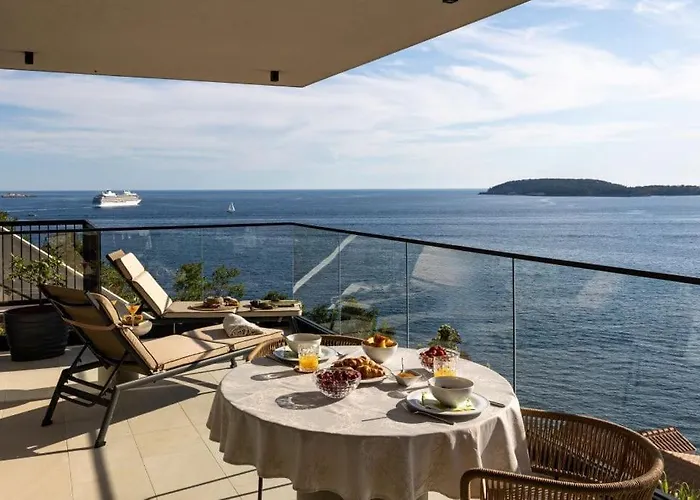 Sound Of The Sea - With Sea Access *